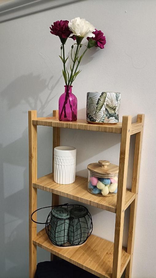 Cozy House Con Corte Privata In Centro Storico Aq 라킬라 외부 사진