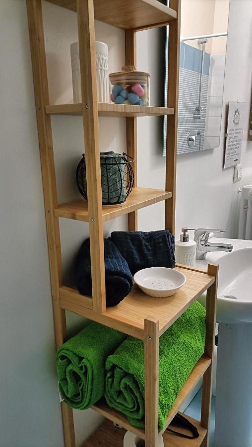 Cozy House Con Corte Privata In Centro Storico Aq 라킬라 외부 사진
